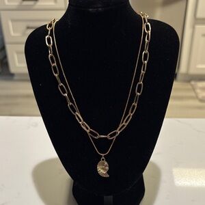 Gold Chain Necklace with Pendant